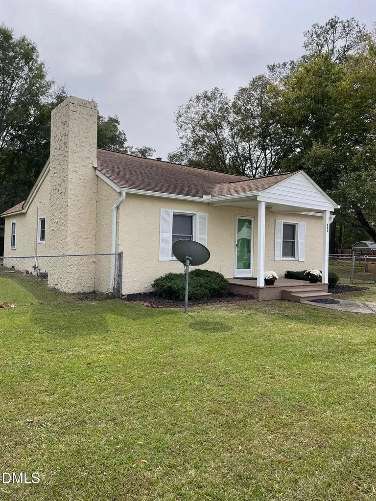 804 E Lizzie Street Selma NC 27576