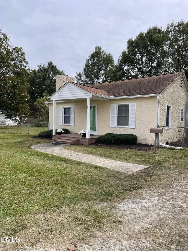 804 E Lizzie Street Selma NC 27576