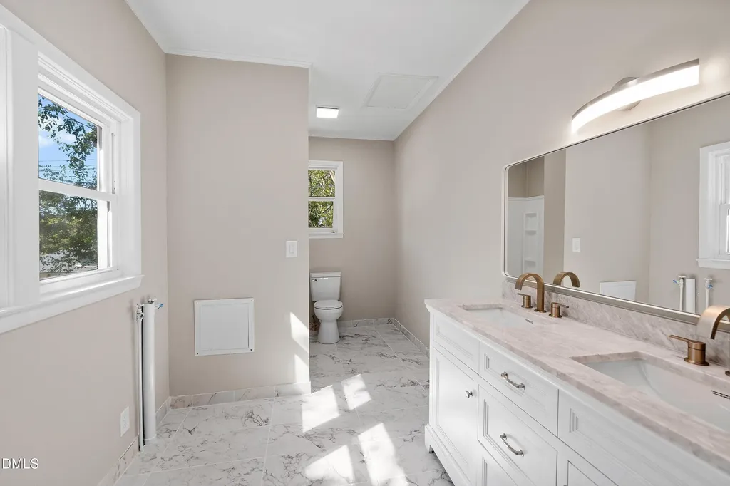 411 W I Street Erwin NC 28339