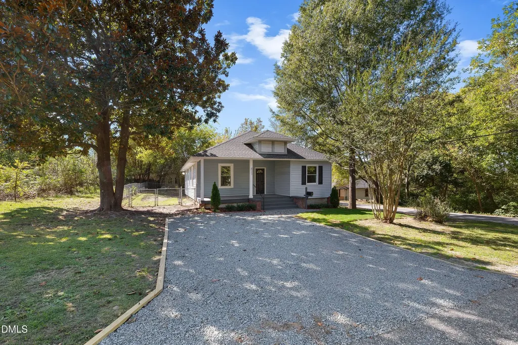 411 W I Street Erwin NC 28339