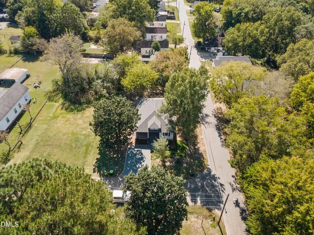 411 W I Street Erwin NC 28339