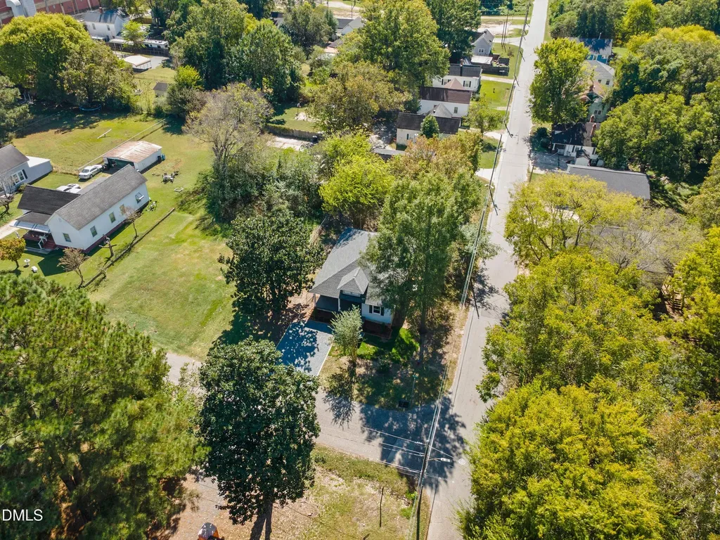 411 W I Street Erwin NC 28339