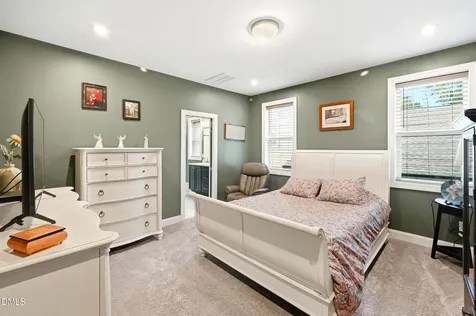 39 Monteith Drive Chapel Hill NC 27516