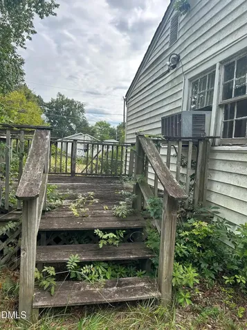1615 Preston Street Burlington NC 27217