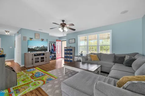 96 Sugarhill Drive Zebulon NC 27597