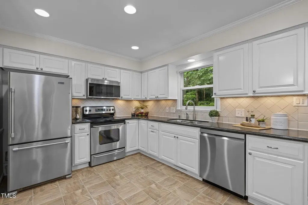 6925 Valley Lake Drive Raleigh NC 27612