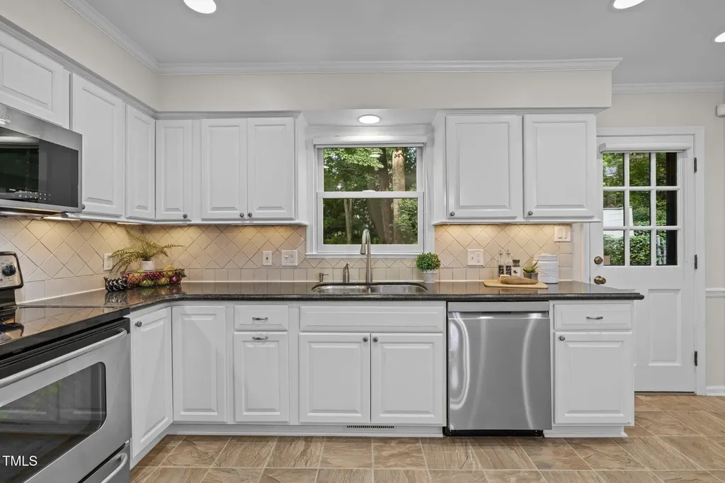 6925 Valley Lake Drive Raleigh NC 27612
