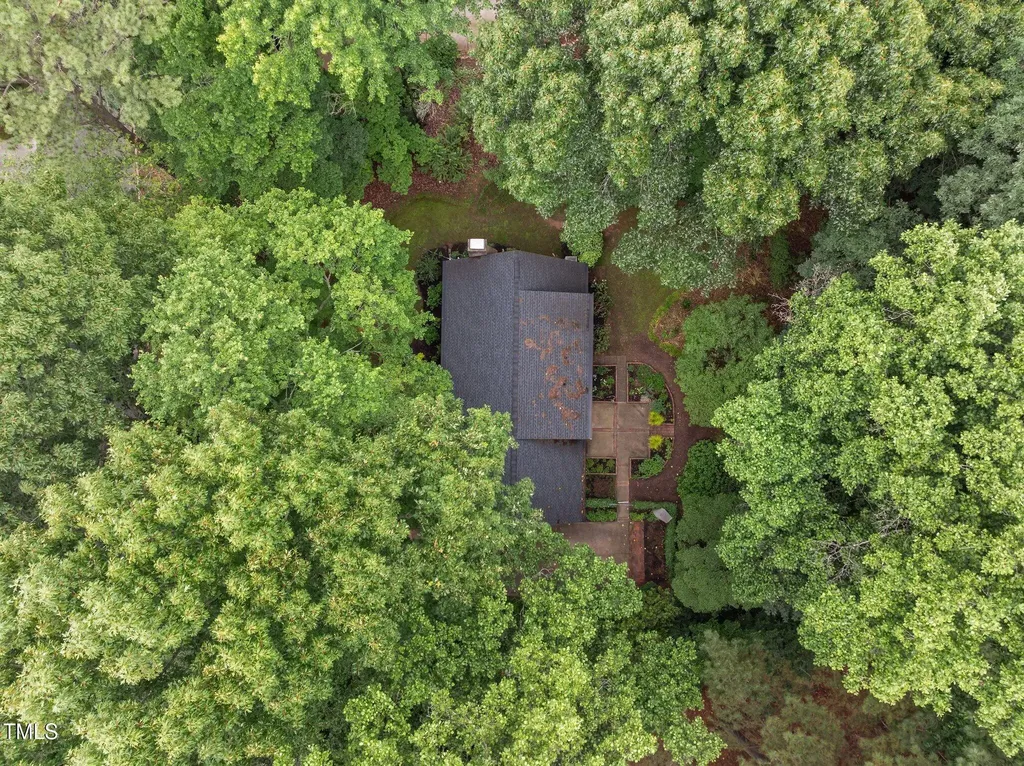 6925 Valley Lake Drive Raleigh NC 27612