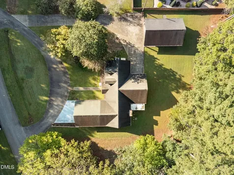 9812 Chris Drive Raleigh NC 27603