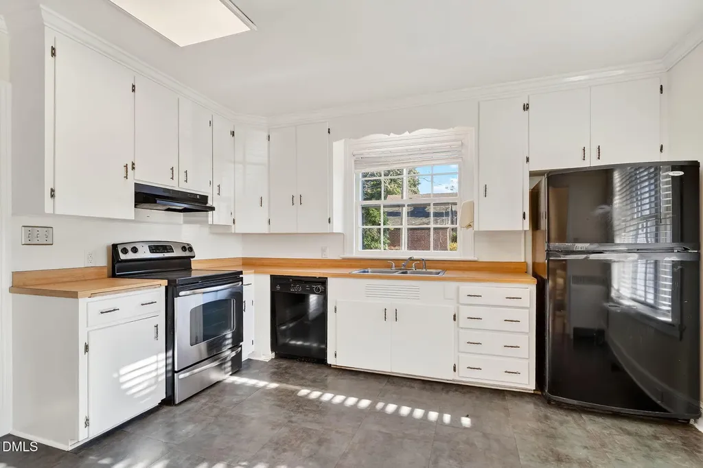 110 S Layton Avenue Dunn NC 28334