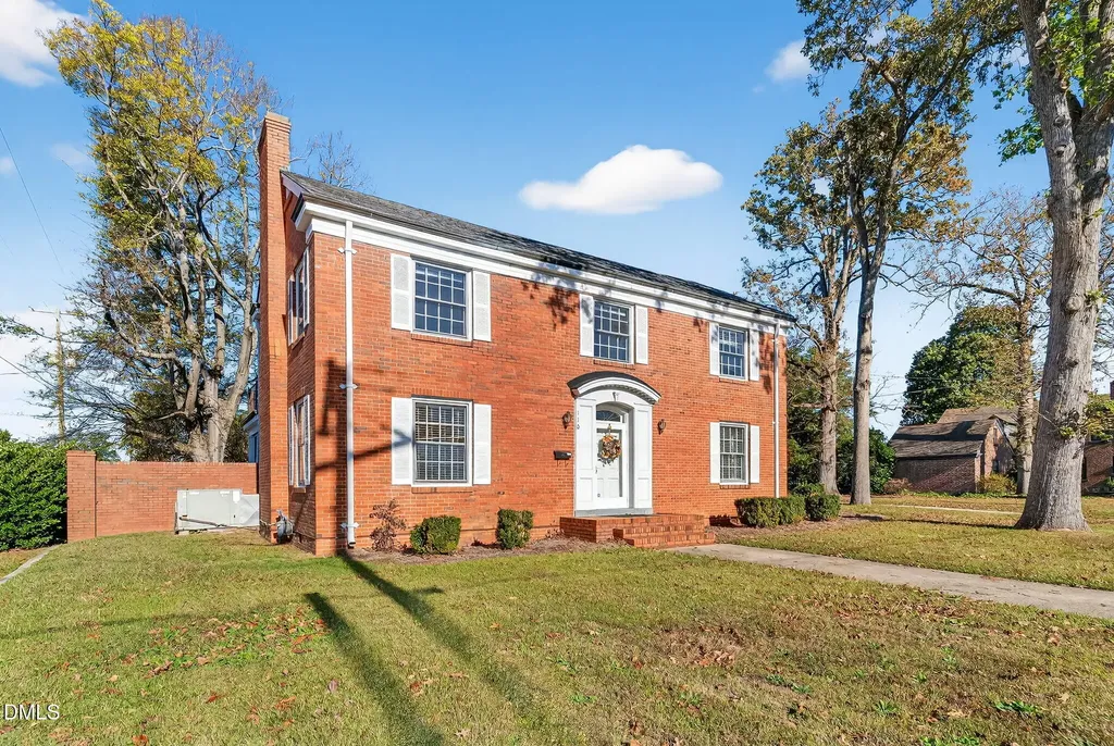 110 S Layton Avenue Dunn NC 28334