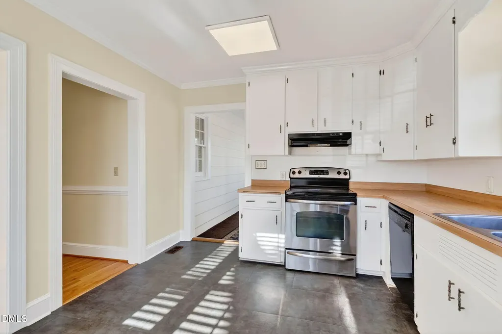110 S Layton Avenue Dunn NC 28334