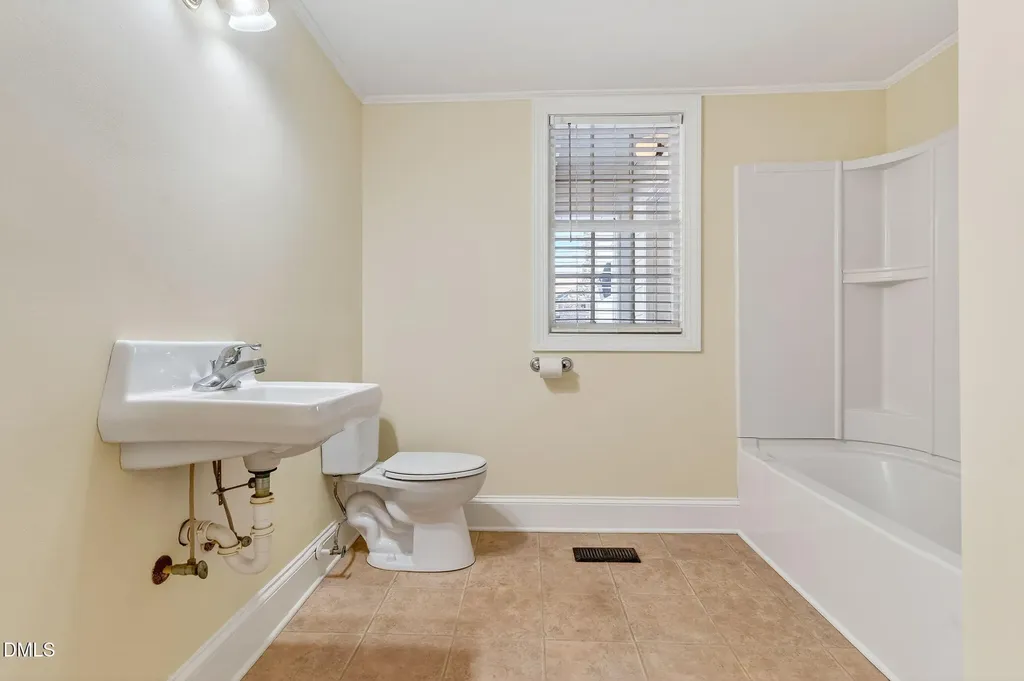 110 S Layton Avenue Dunn NC 28334