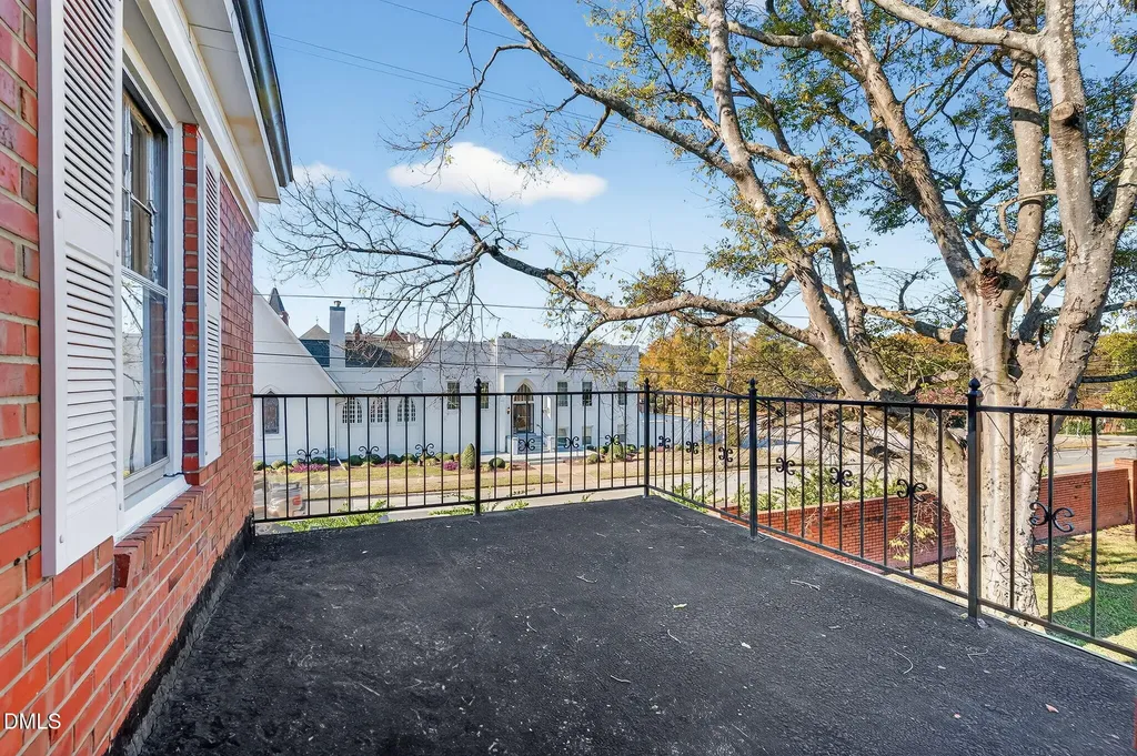 110 S Layton Avenue Dunn NC 28334