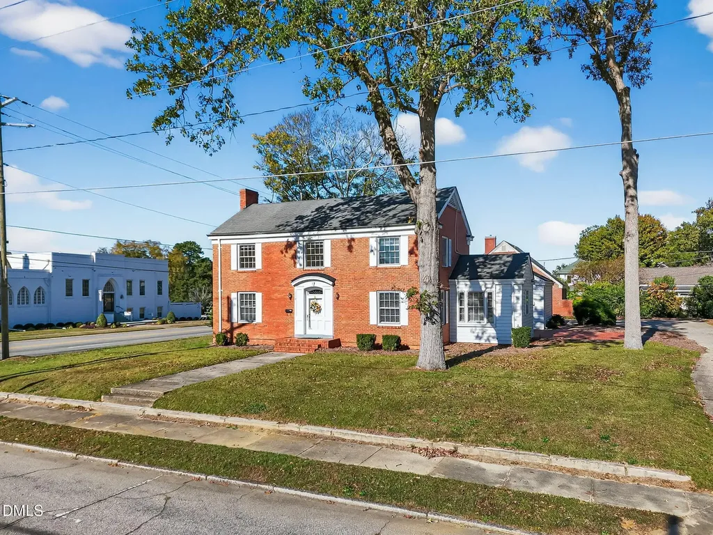 110 S Layton Avenue Dunn NC 28334