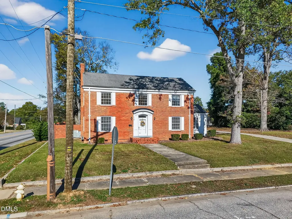 110 S Layton Avenue Dunn NC 28334