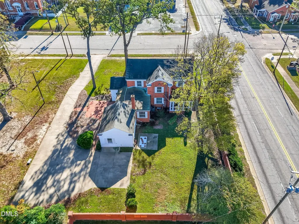 110 S Layton Avenue Dunn NC 28334