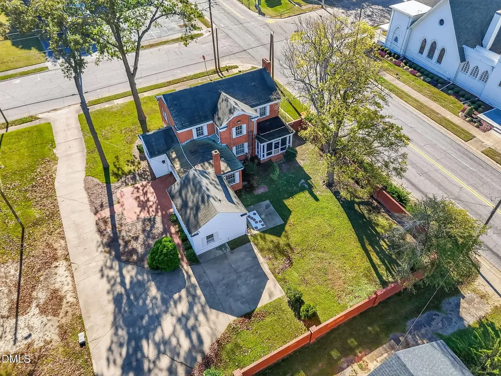 110 S Layton Avenue Dunn NC 28334