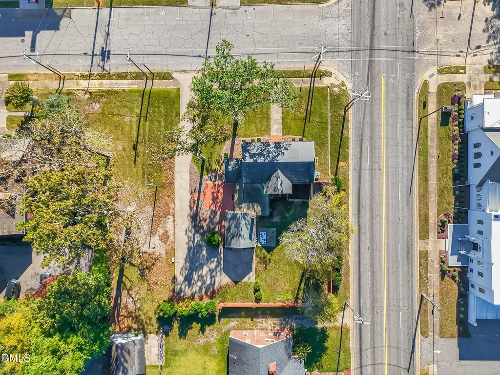 110 S Layton Avenue Dunn NC 28334