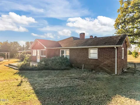 8794 Old 421 Road Liberty NC 27298