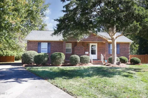 1711 Hanover Court High Point NC 27265