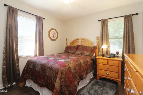 1711 Hanover Court High Point NC 27265
