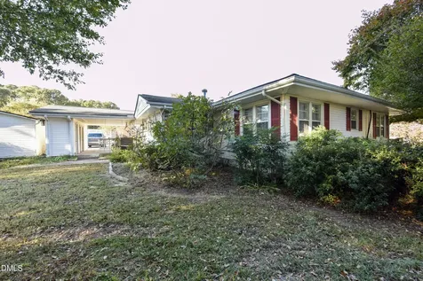 813 N Church Street Zebulon NC 27597