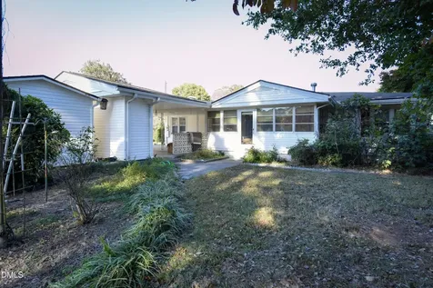 813 N Church Street Zebulon NC 27597