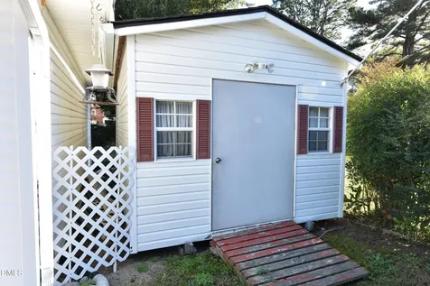 813 N Church Street Zebulon NC 27597