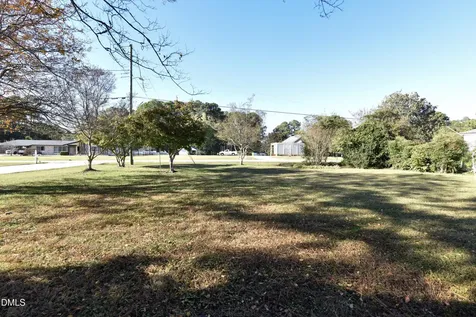 813 N Church Street Zebulon NC 27597