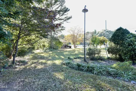 813 N Church Street Zebulon NC 27597