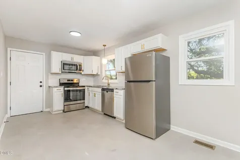 2714 George Owen Road Fayetteville NC 28306