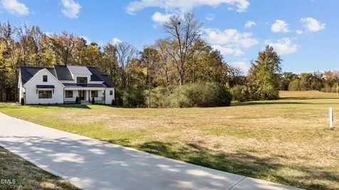 1100 Waterstone Lane Henderson NC 27537