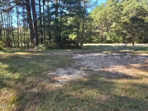 9385 Us 301 Highway Four Oaks NC 27524