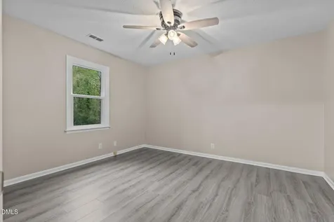 804 W Scotsdale Road Laurinburg NC 28352
