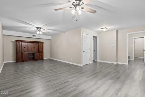 804 W Scotsdale Road Laurinburg NC 28352