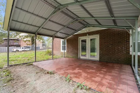 804 W Scotsdale Road Laurinburg NC 28352