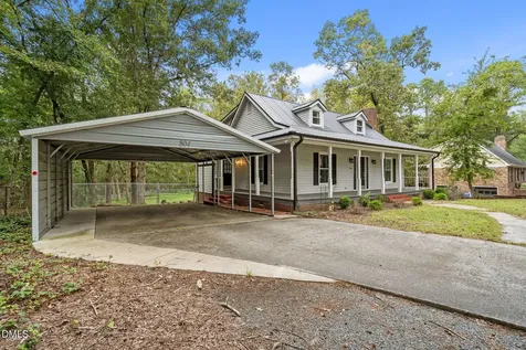 804 W Scotsdale Road Laurinburg NC 28352