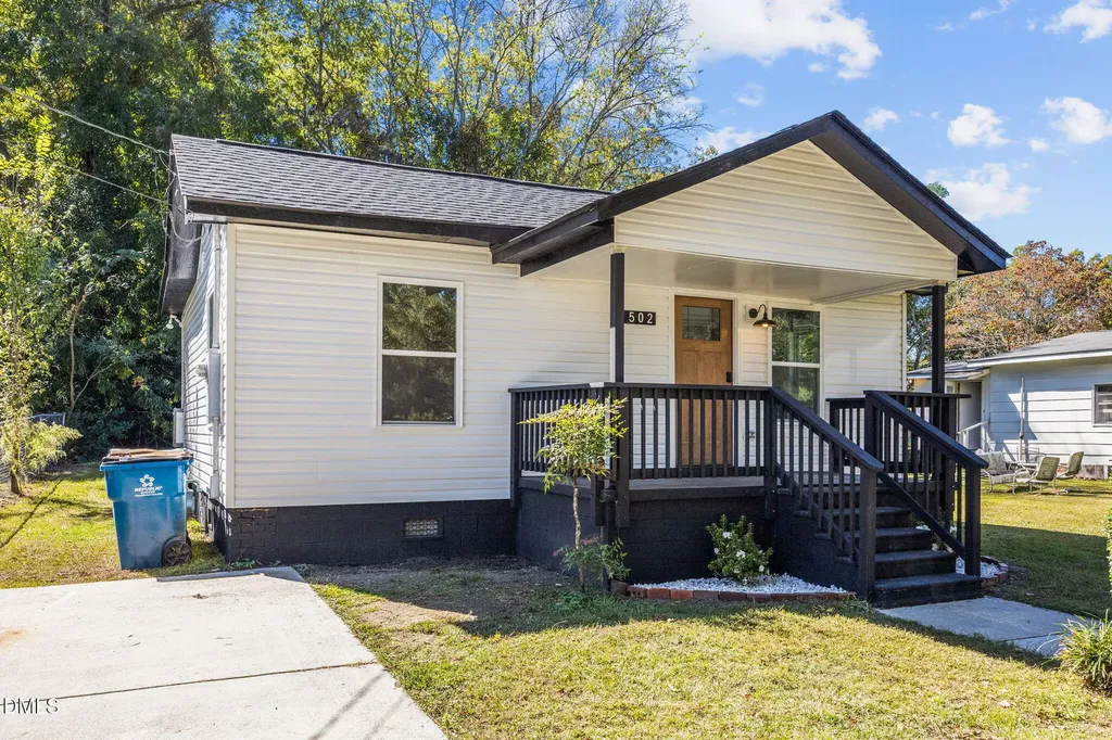502 E Cleveland Street Dunn NC 28334