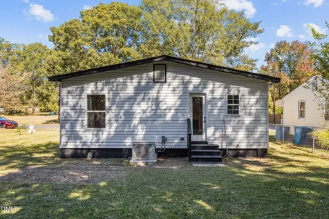 502 E Cleveland Street Dunn NC 28334