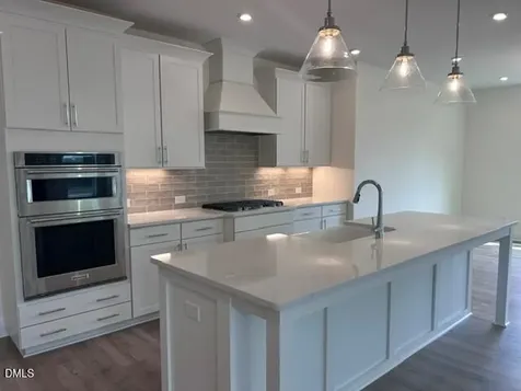 2511 Vetrina Way Apex NC 27502