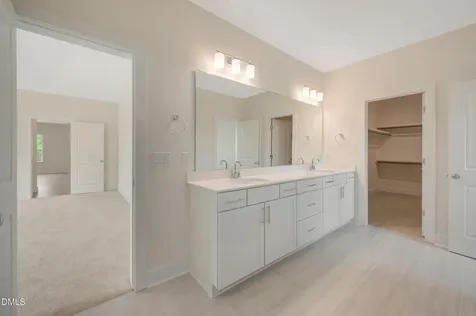 2511 Vetrina Way Apex NC 27502
