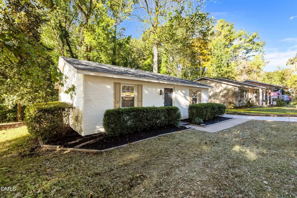 7313 Longstreet Drive Raleigh NC 27615