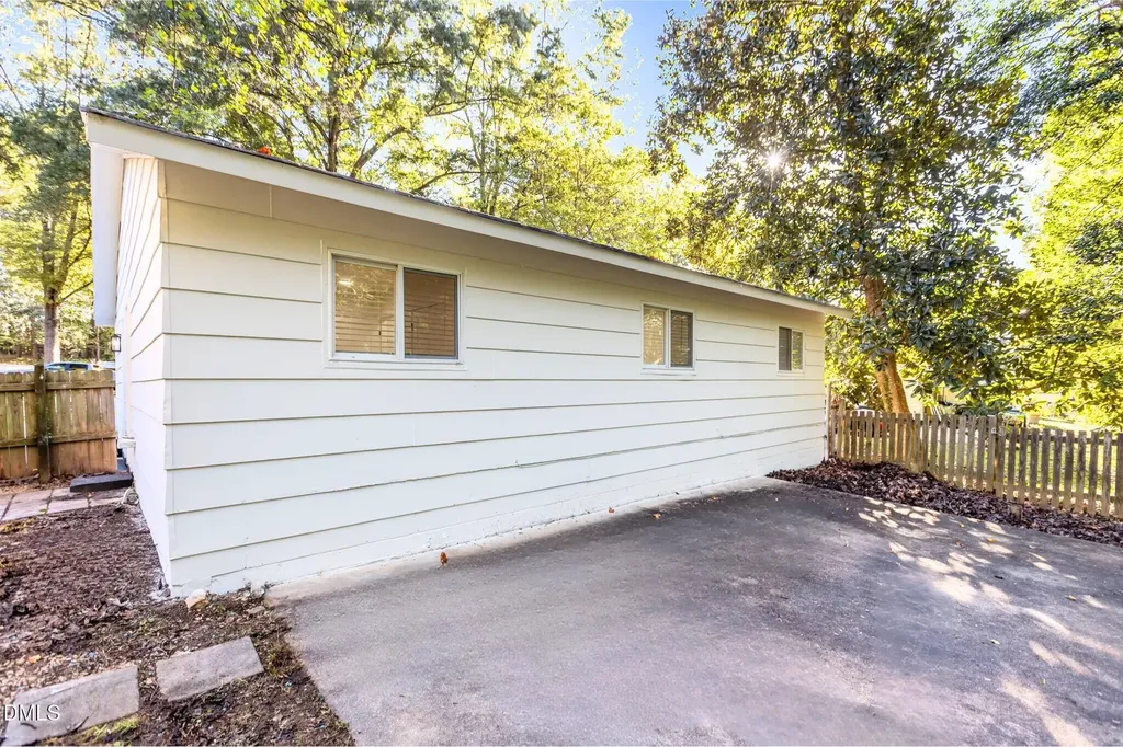 7313 Longstreet Drive Raleigh NC 27615