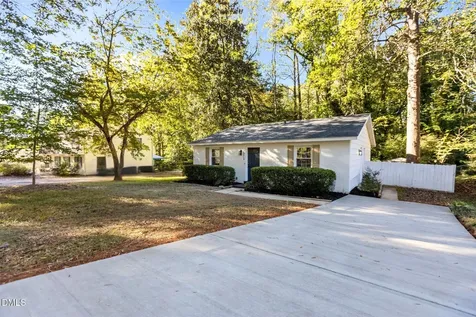 7313 Longstreet Drive Raleigh NC 27615
