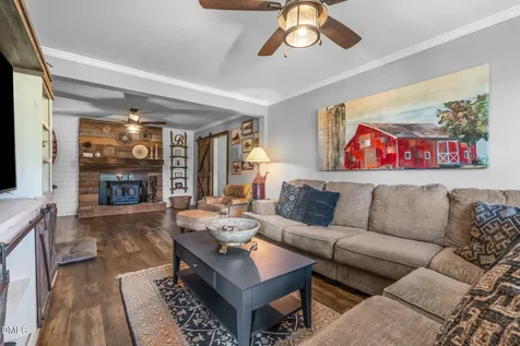 326 Country Way Sanford NC 27332