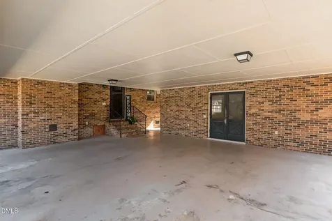 326 Country Way Sanford NC 27332
