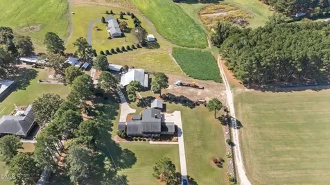 326 Country Way Sanford NC 27332