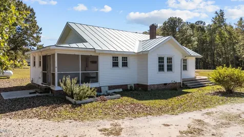 7477 N Nc 58 Castalia NC 27816