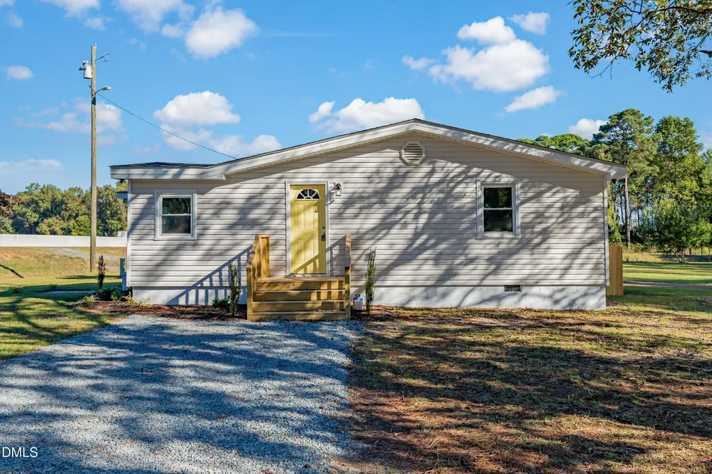 1340 George Perry Lee Road Dunn NC 28334